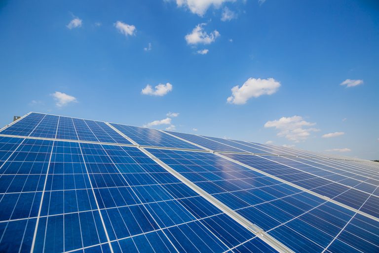 Paneles solares para autoconsumo fotovoltaico y bombeo solar