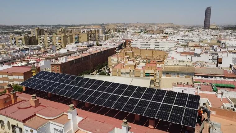 Subvención para instalación autoconsumo comunidad de vecinos Andalucía